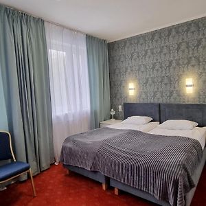 Pokój z dwoma pojedynczymi łóżkami